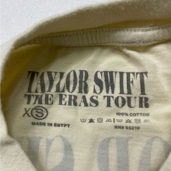 Taylor Swift The Eras Tour Graphic T-shirt Women Small Cream Short Sleeve - Picture 4 of 5